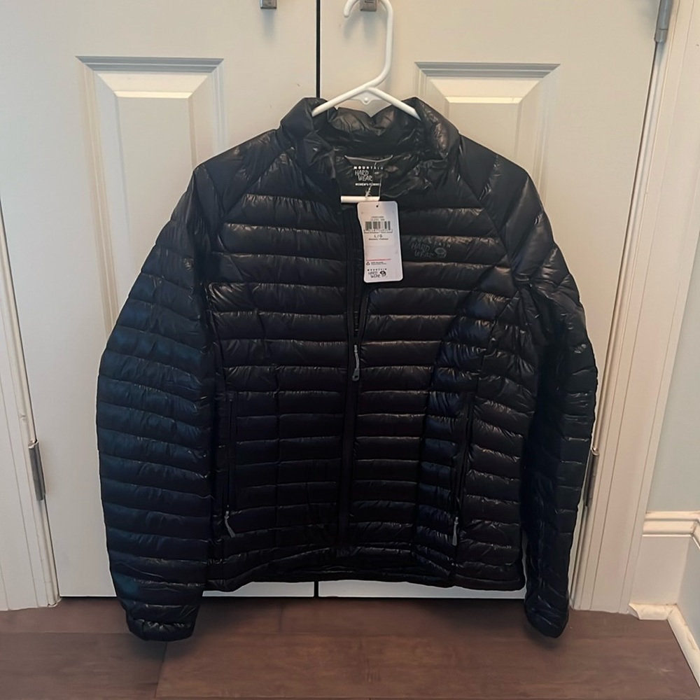 Brand new mountain hardware puffer